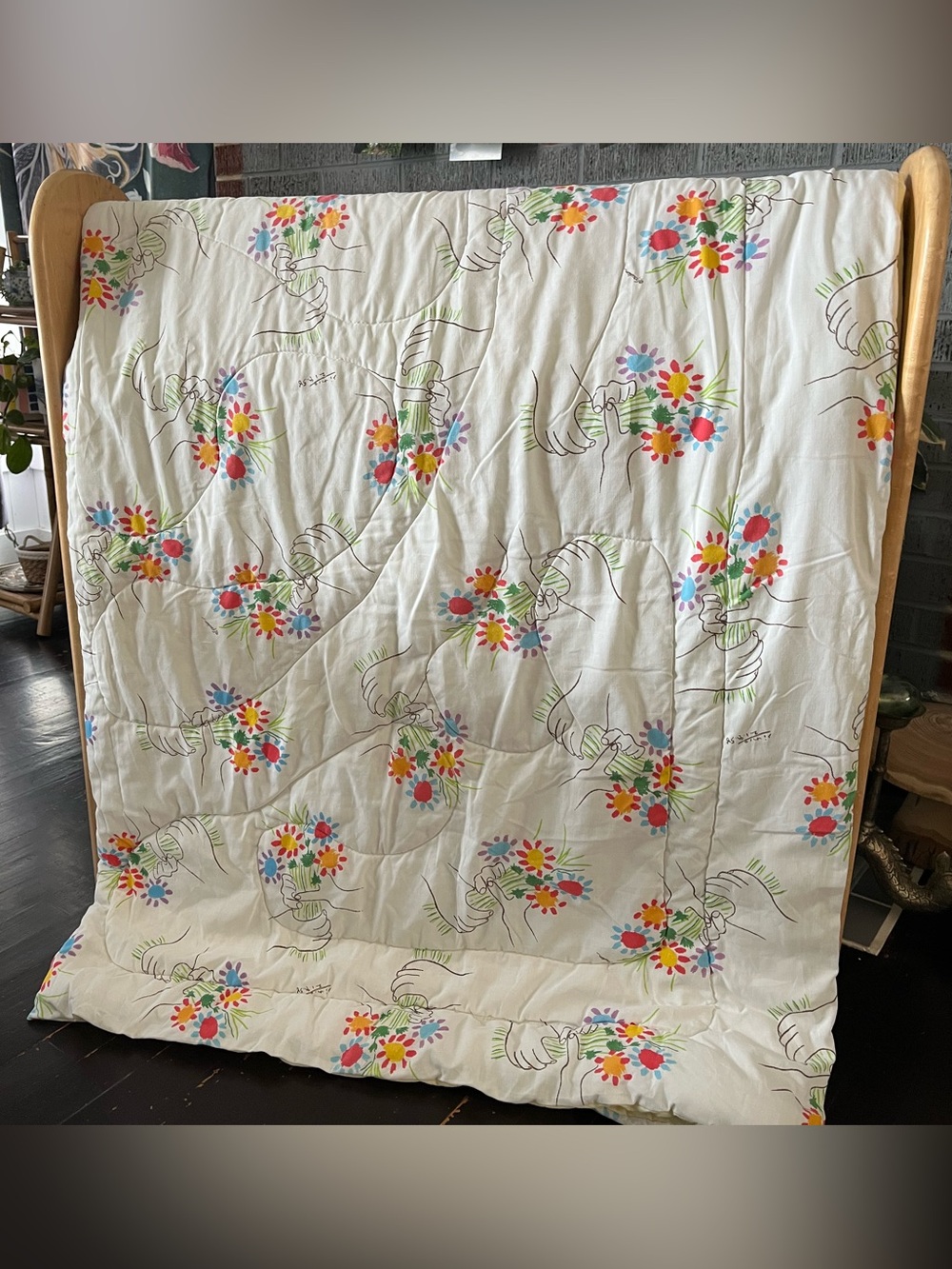 Vintage Picasso Bouquet of Peace Hands Flowers Blanket Quilt Bedding bedspread - Picture 6 of 14